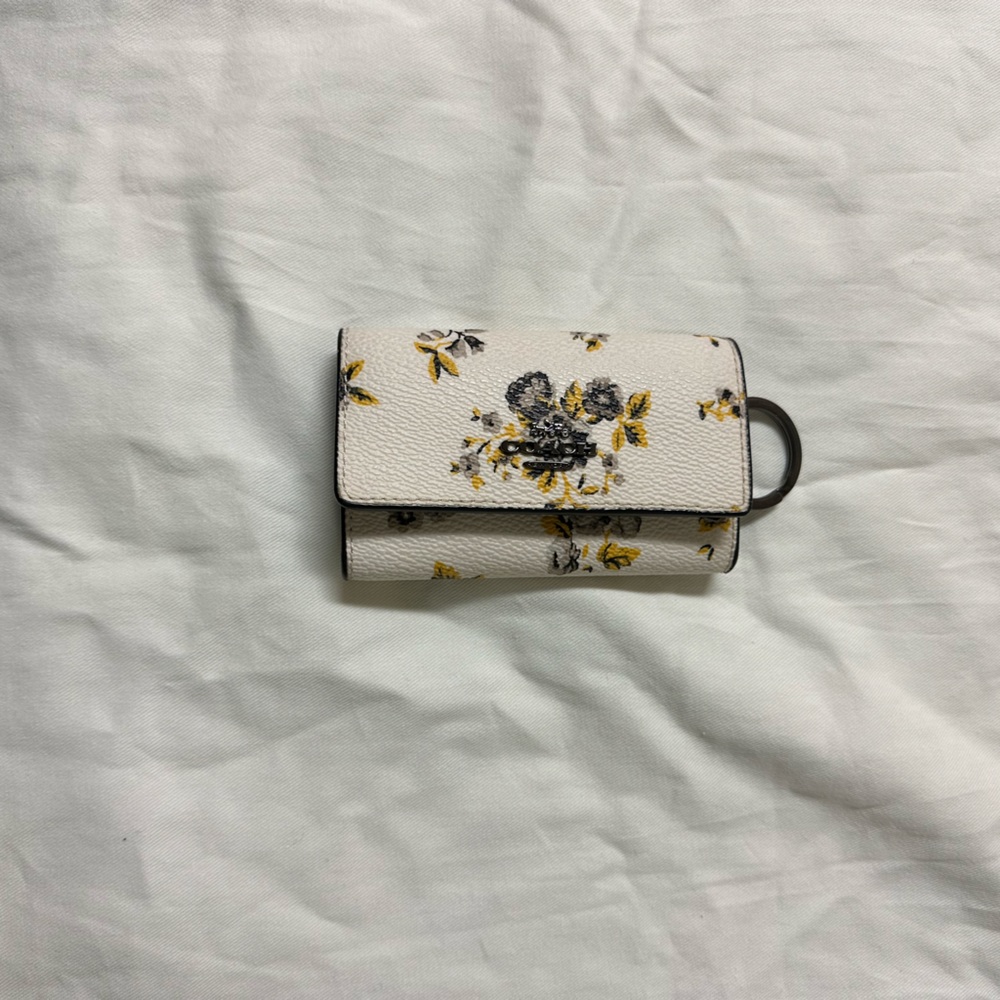 Authentic Coach 6 ring key holder!